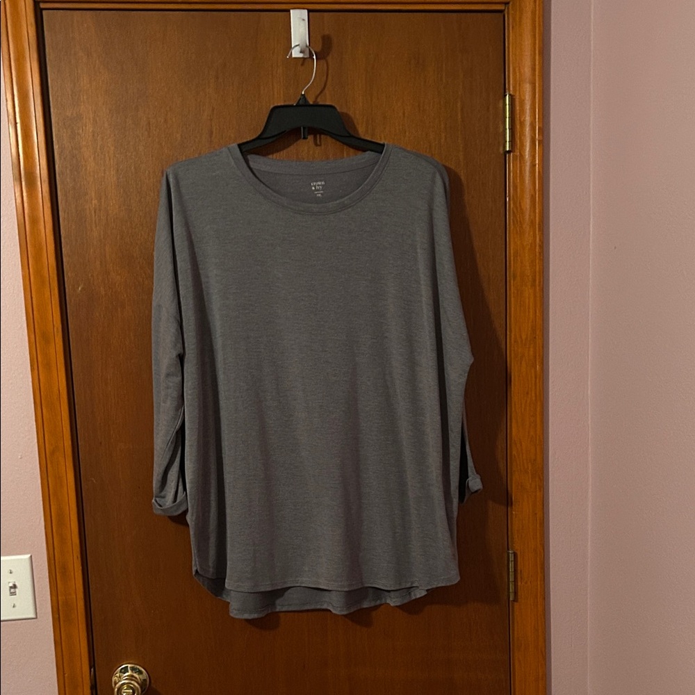 Crown & Ivy Charcoal Long Sleeve Top